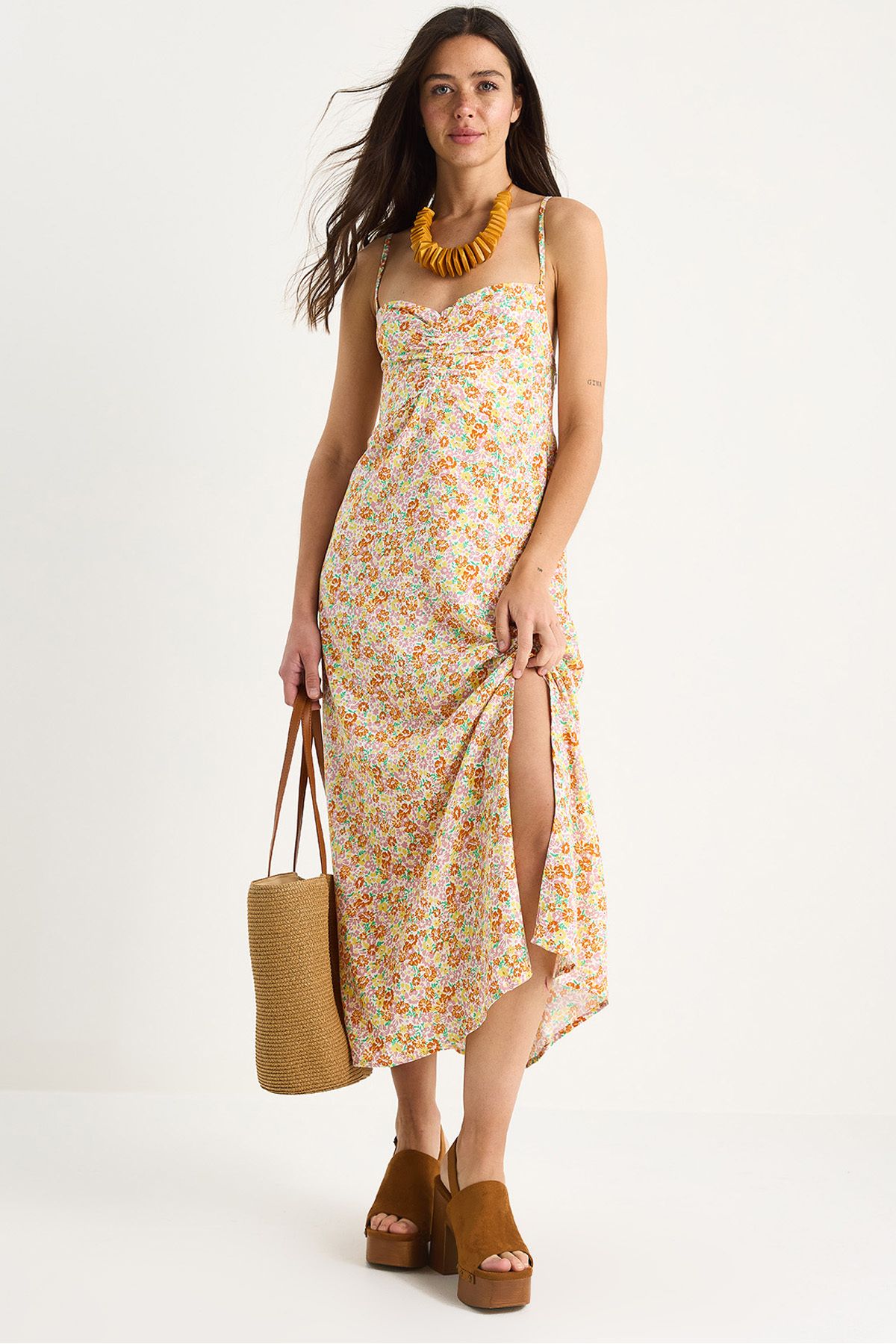 complete the look image