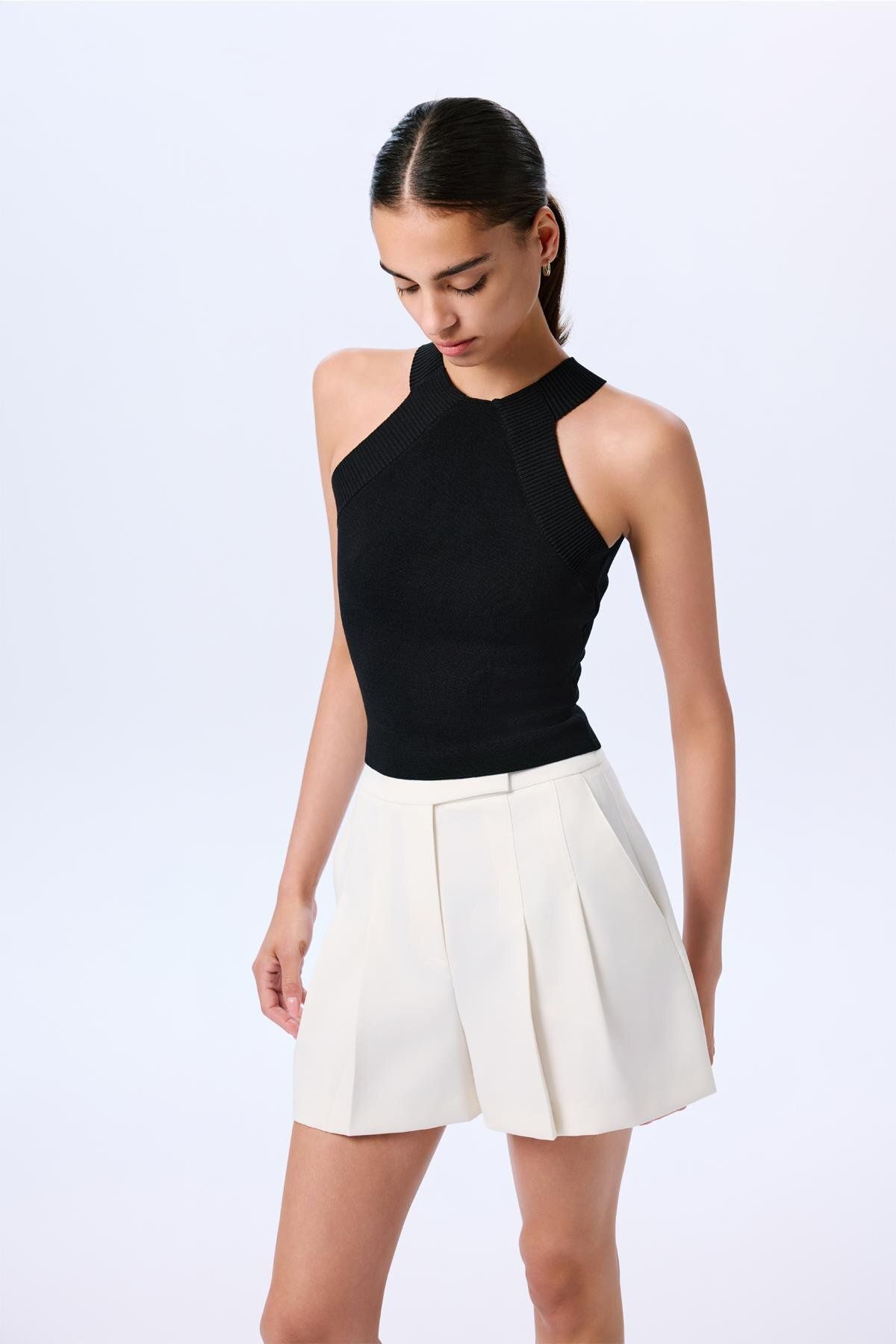 rue. Omuz Dekolteli Basic Crop Siyah Bluz