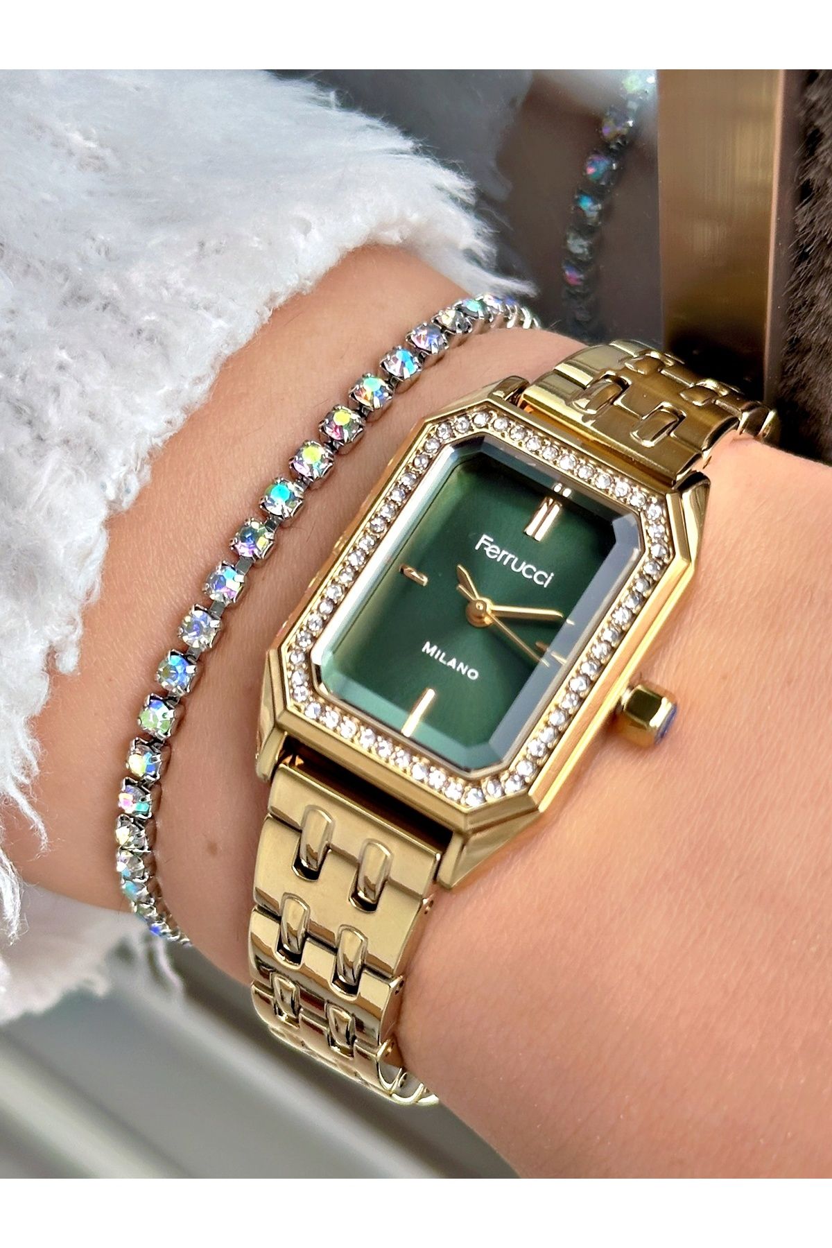 Ferrucci FERRUCCİ YEŞİL KADRANLI KARE TAŞLI GOLD METAL KADIN KOL SAATİ