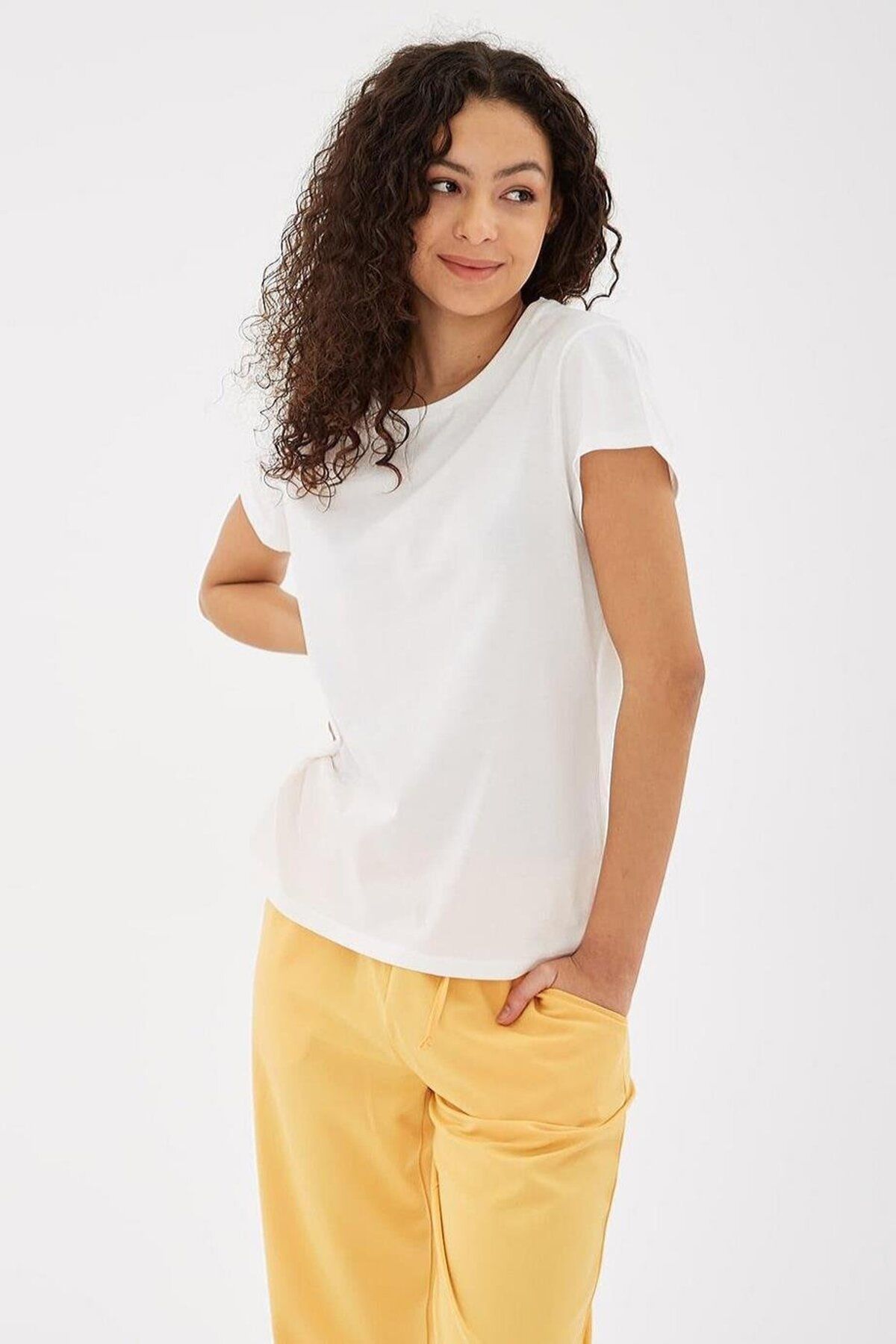 Nazen Giyim KISA KOLLU BEYAZ KADIN T-SİRT 0933-2Y5