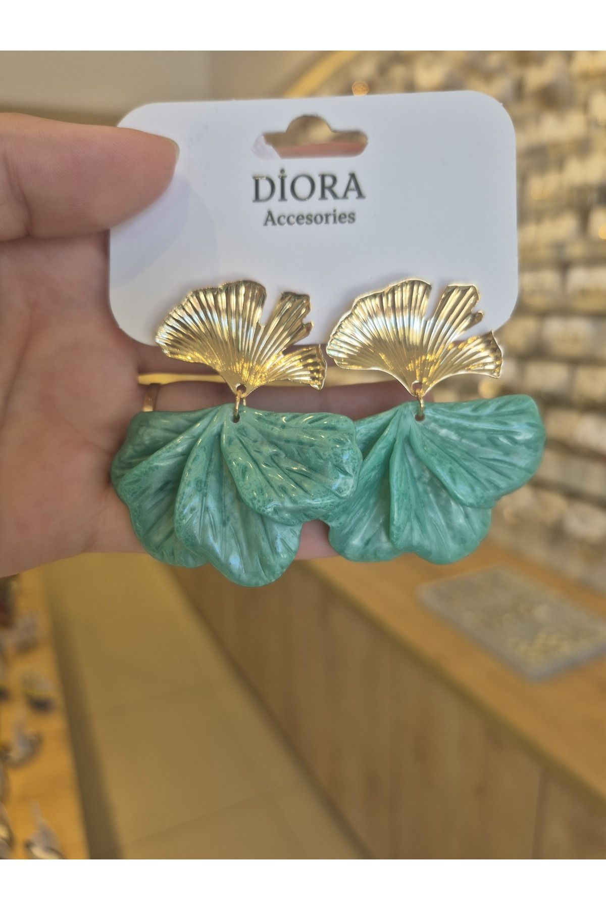 diora accesories çelik küpe
