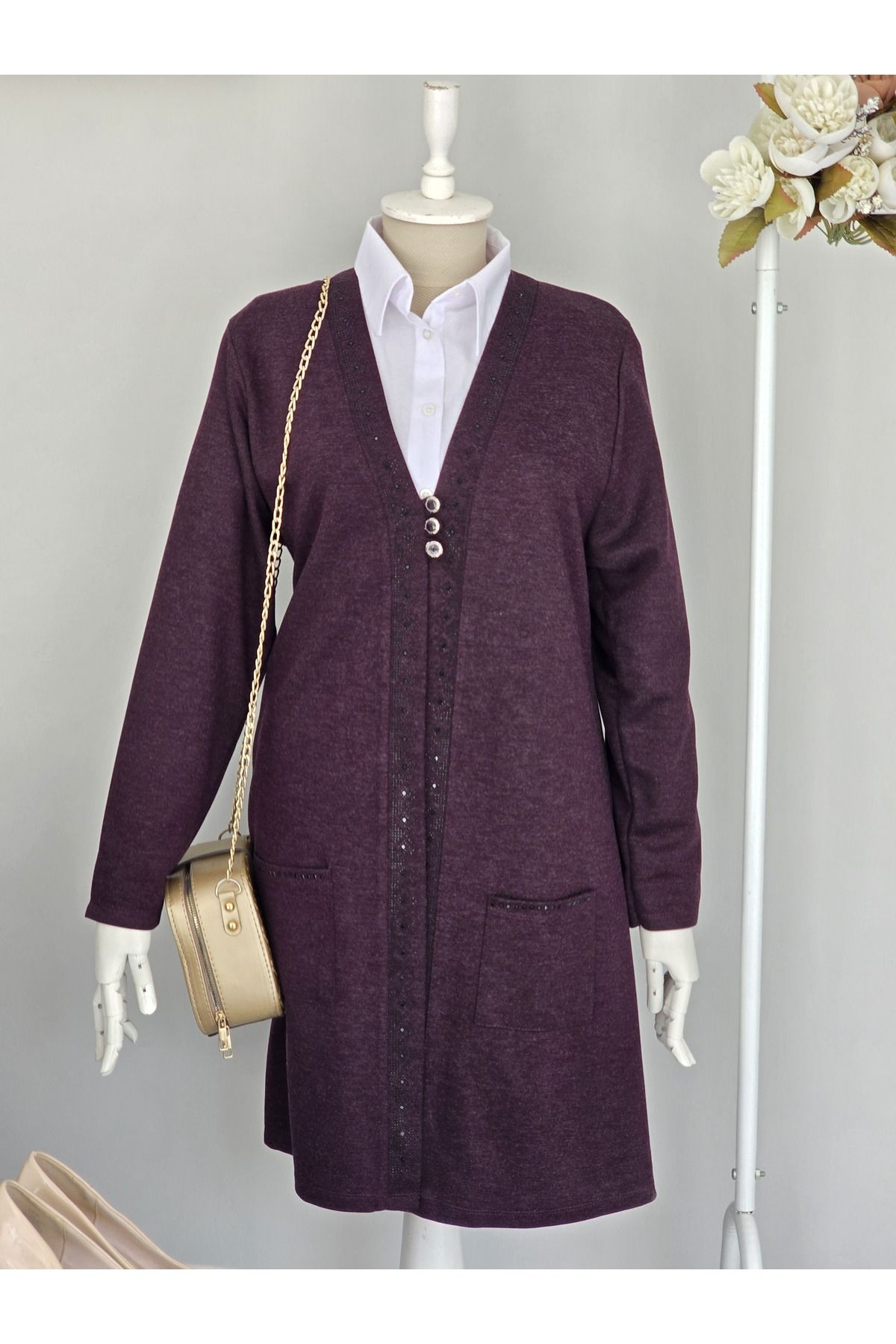 ENDAMIM-Large Size Cardigan with Pockets Medium Thickness 3