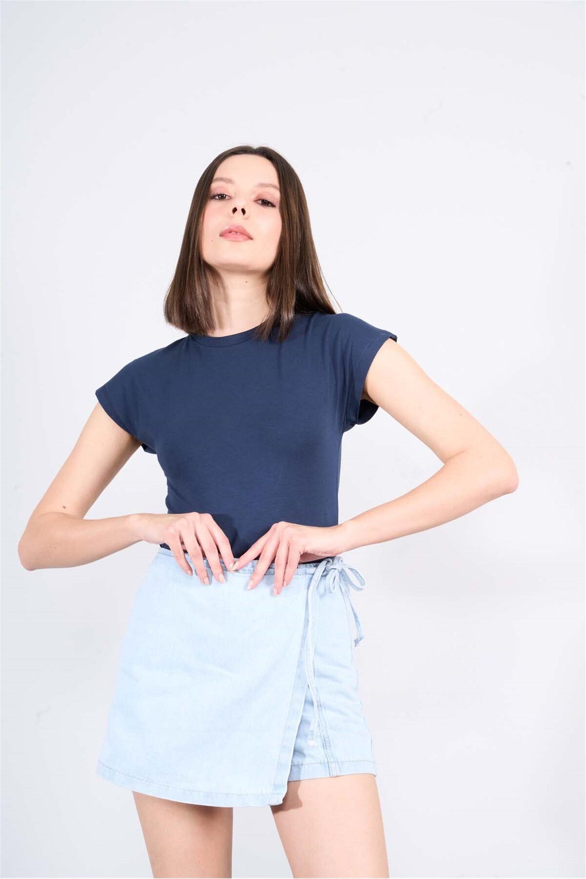 FİTHİT Çetinkaya Fithit 3266A Bisiklet Yaka 30/1 Likralı Süprem Crop T-shirt Lacivert