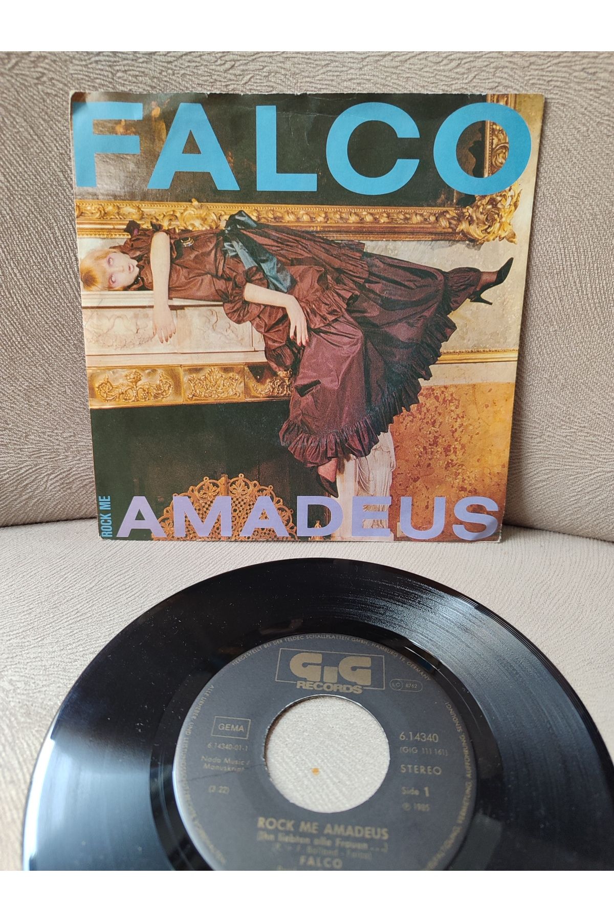 Plakperest Falco – Rock Me Amadeus - 1985 Almanya Basım 45 lik Plak 2.EL