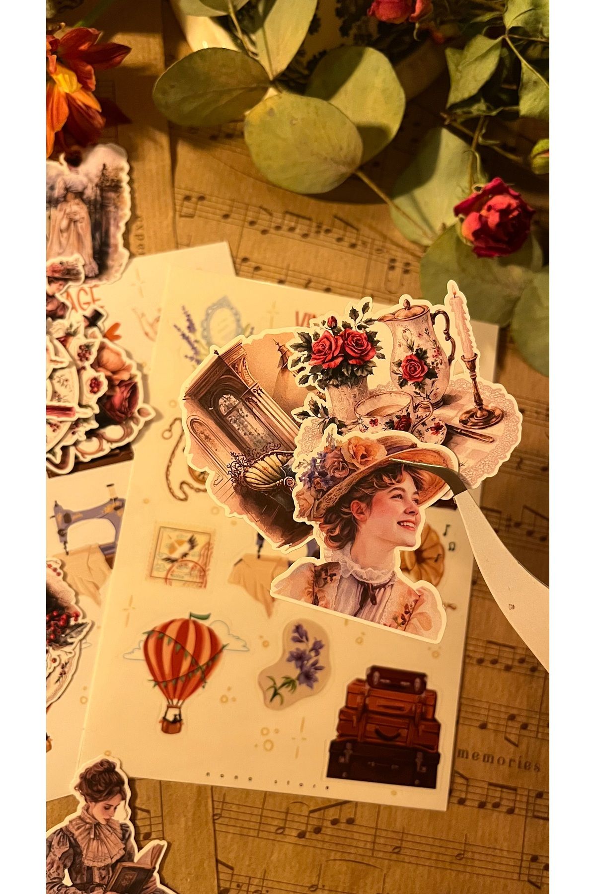 NONA Vintage Temalı Sticker Seti / 2 adet A6 boyut/ 25 adet tam çıkartma