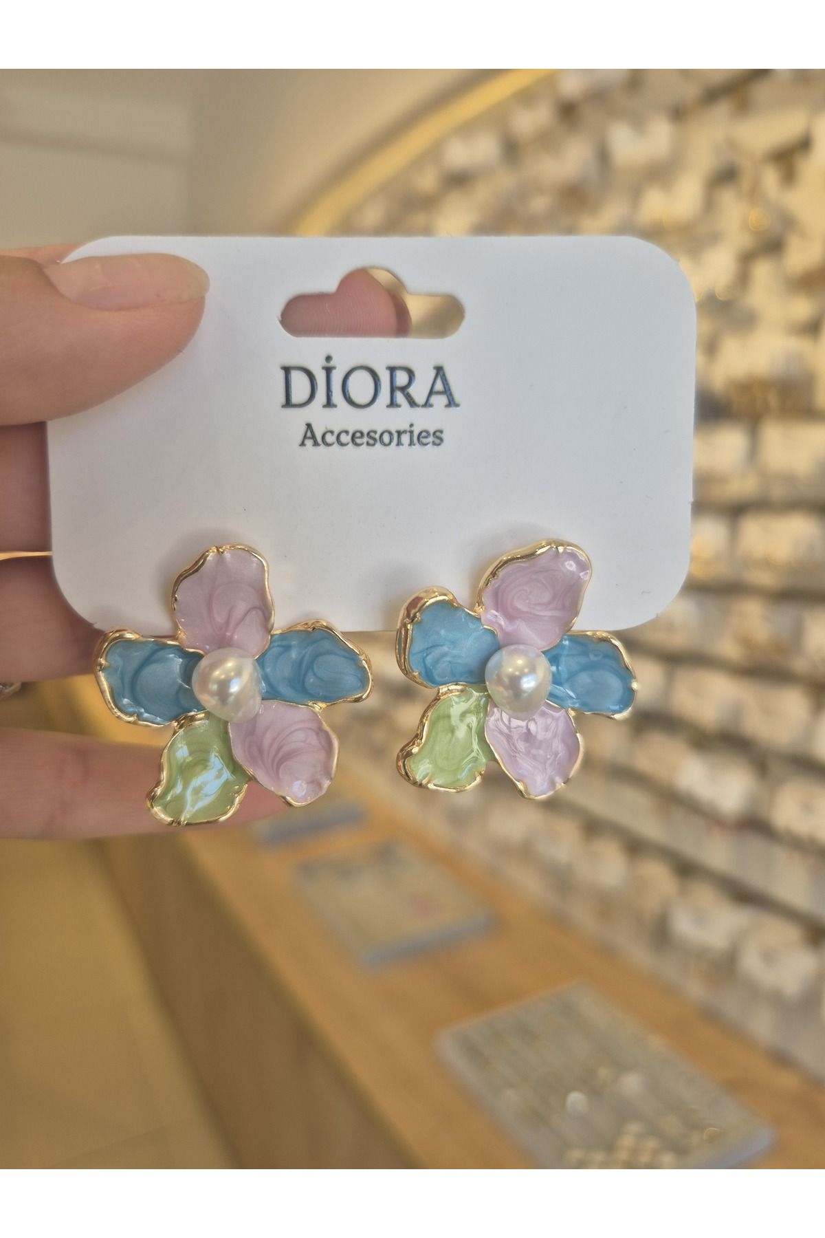 diora accesories çiçek çelik küpe
