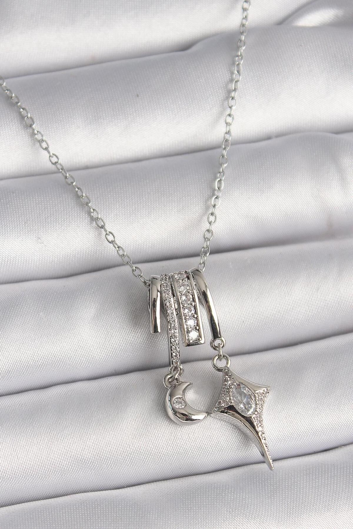 Grace Design Gold charm ay yıldız charm kadın kolye