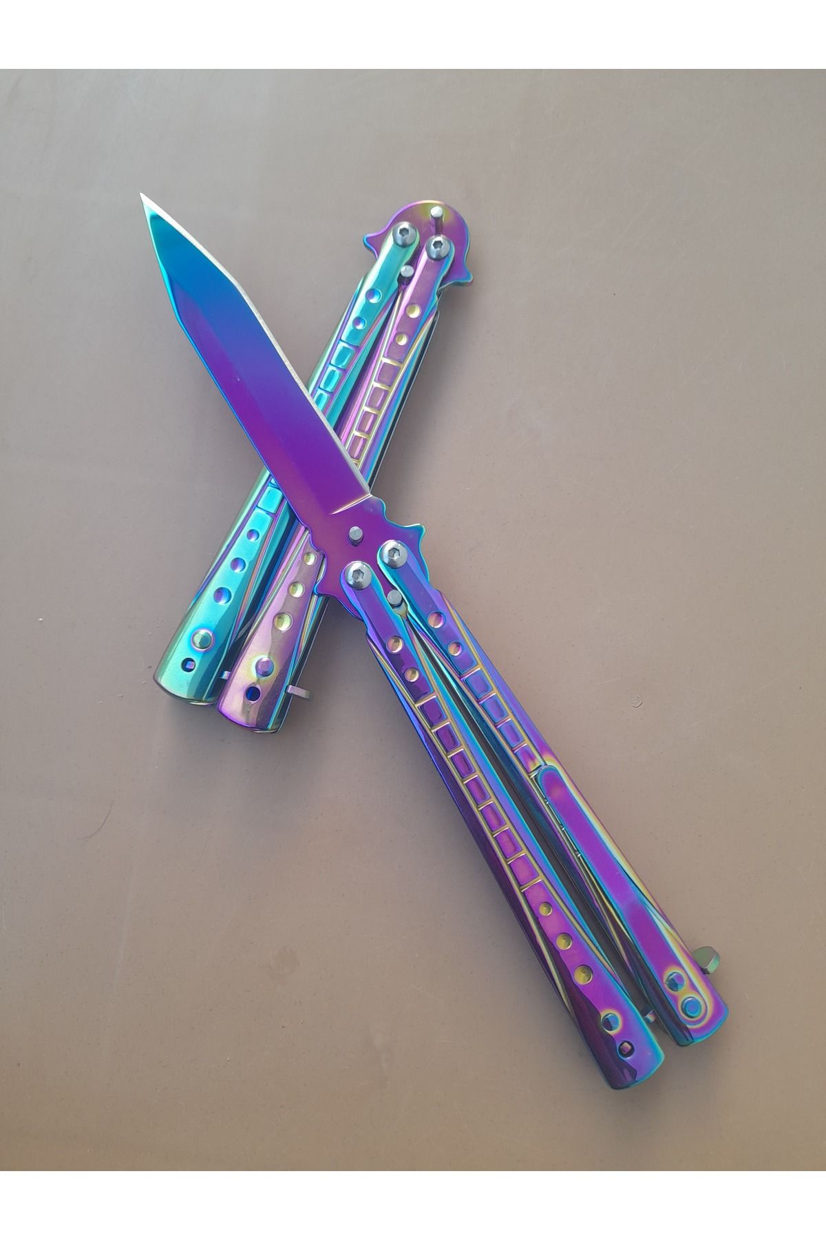 BENCHMADE Kamp çakısı rainbow renkli hediyelik ürün