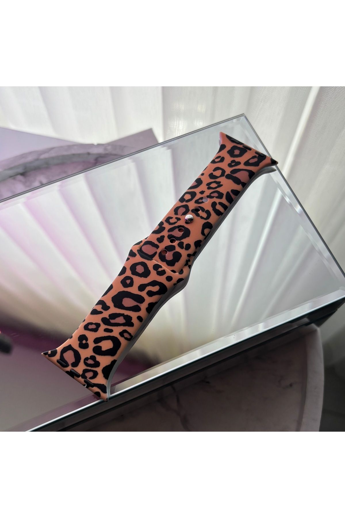 sayecase Apple Watch 6/7/SE/8/9 Serisi Uyumlu 42-44-45-49 MM Cow Desen Silikon Kordon