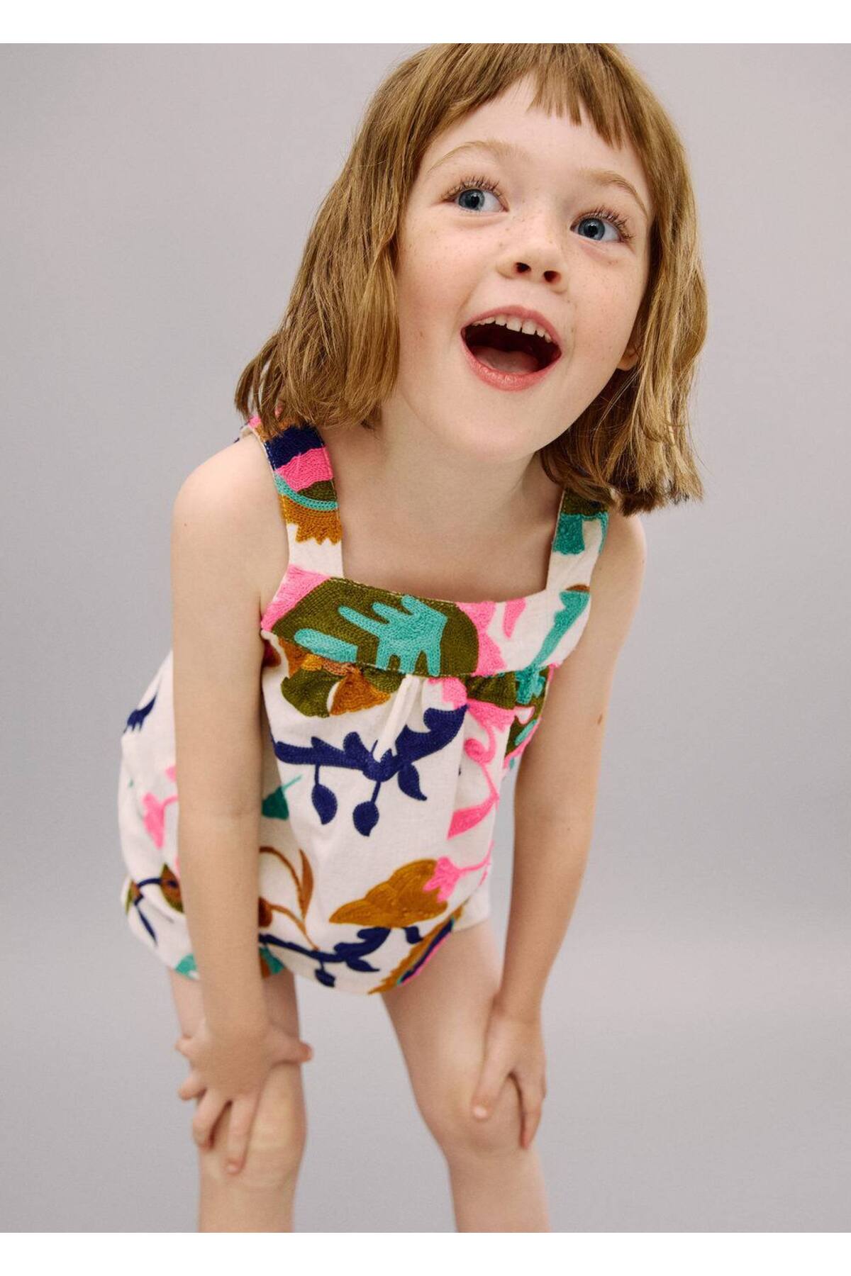 İşlemeli keten bluz