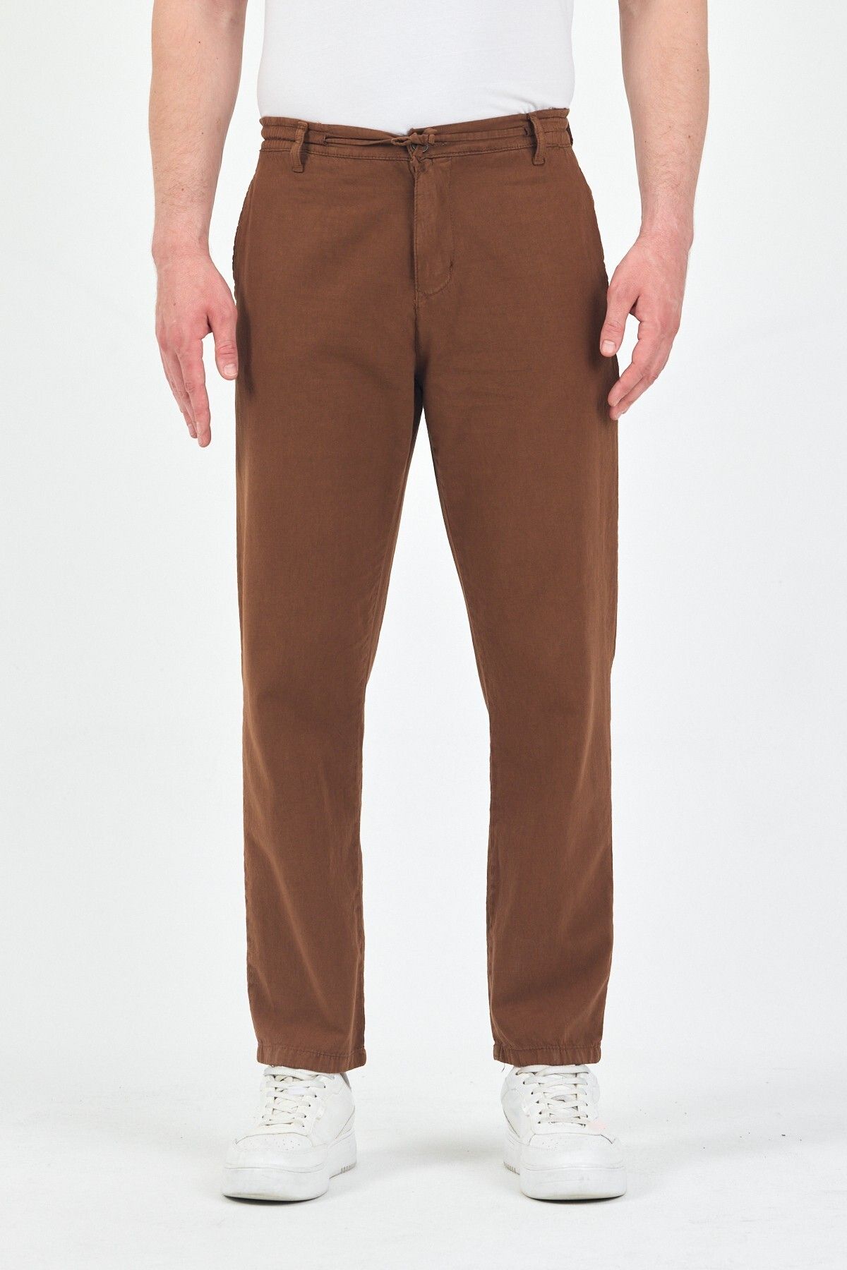 TheSeason Erkek Tarçın Kahve Pamuklu Keten Görünümlü Beli Bağcıklı Relaxed Fit Yazlık Chino Pantolon