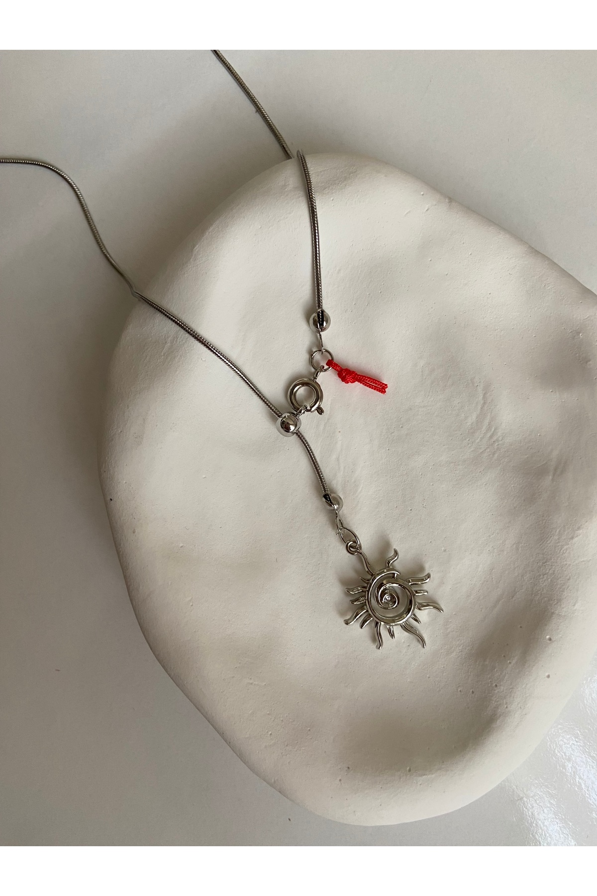 Güneş Ve Şans İpi Çelik Zincirli Asansör Kadın Kolye (48 Cm) – Sevgililer Günü Özel - Detay Görseli 2