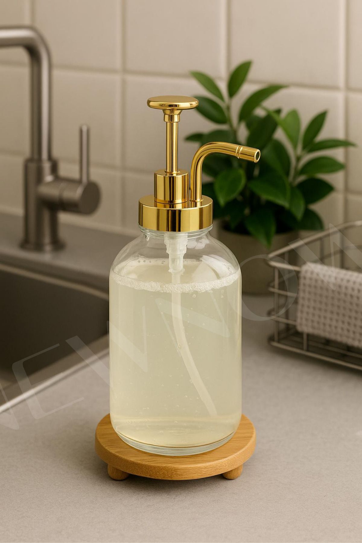 NEWNOW Kristal Cam Sıvı Sabunluk Dispanser Gold 500 Ml Altlık Dahil