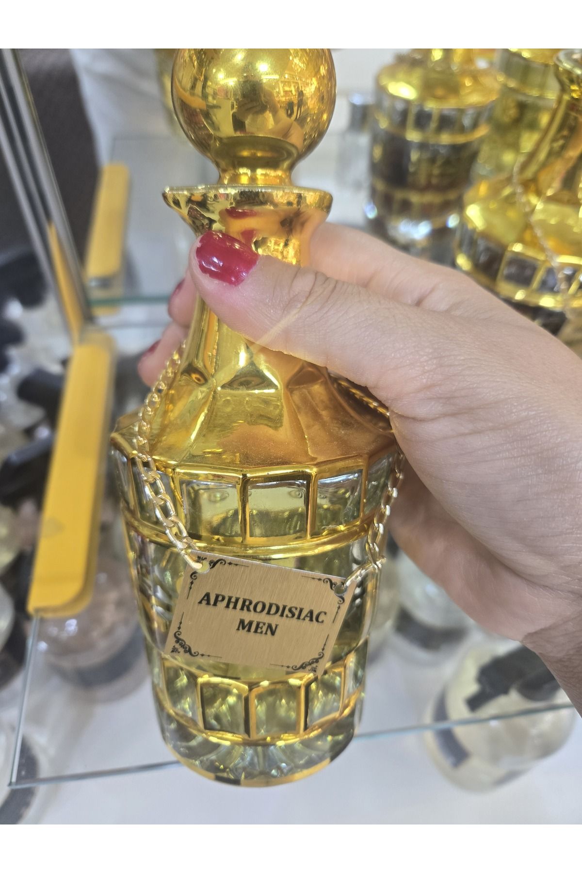 cylnkoku women koku misk damıtılmış özel kokular 3 ml şeşi çantası ile beraberdir. Permanent