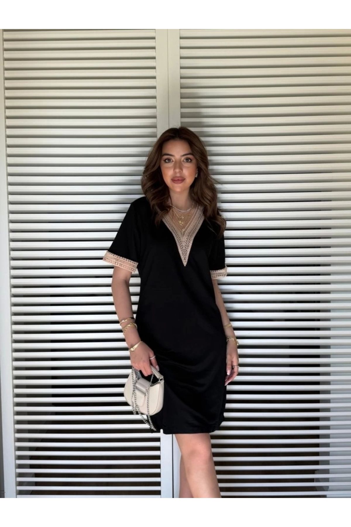 Butik Kadın V Yaka Güpürlü İki İplik Elbise