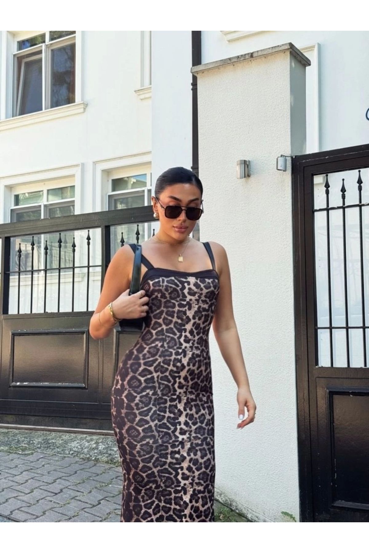 Butik Kadın Dalgıç Kumaş Dijital Leopar Baskılı Midi Boy Elbise