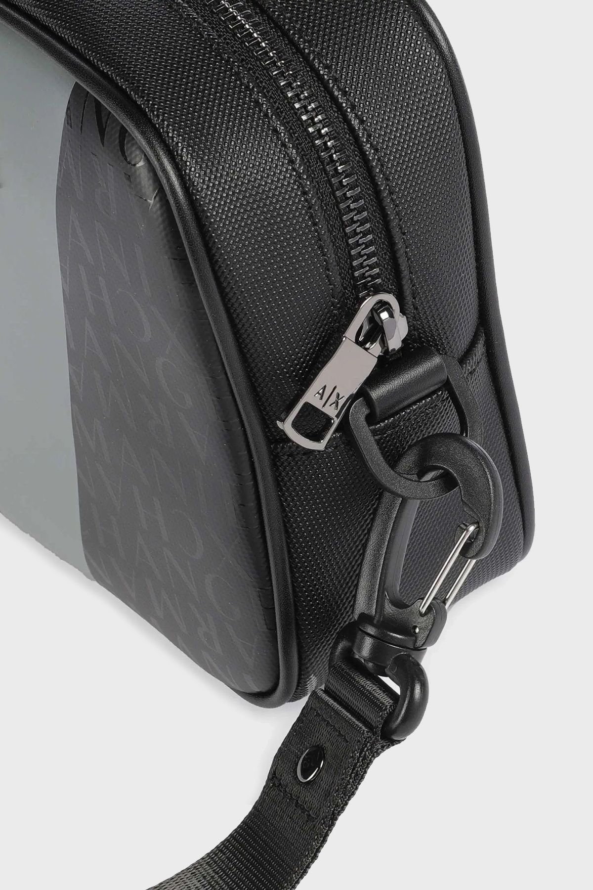 کیف دستی مردانه نگهدارنده قابل جابجایی با XM001271 AF11935 MC043 Armani Exchange