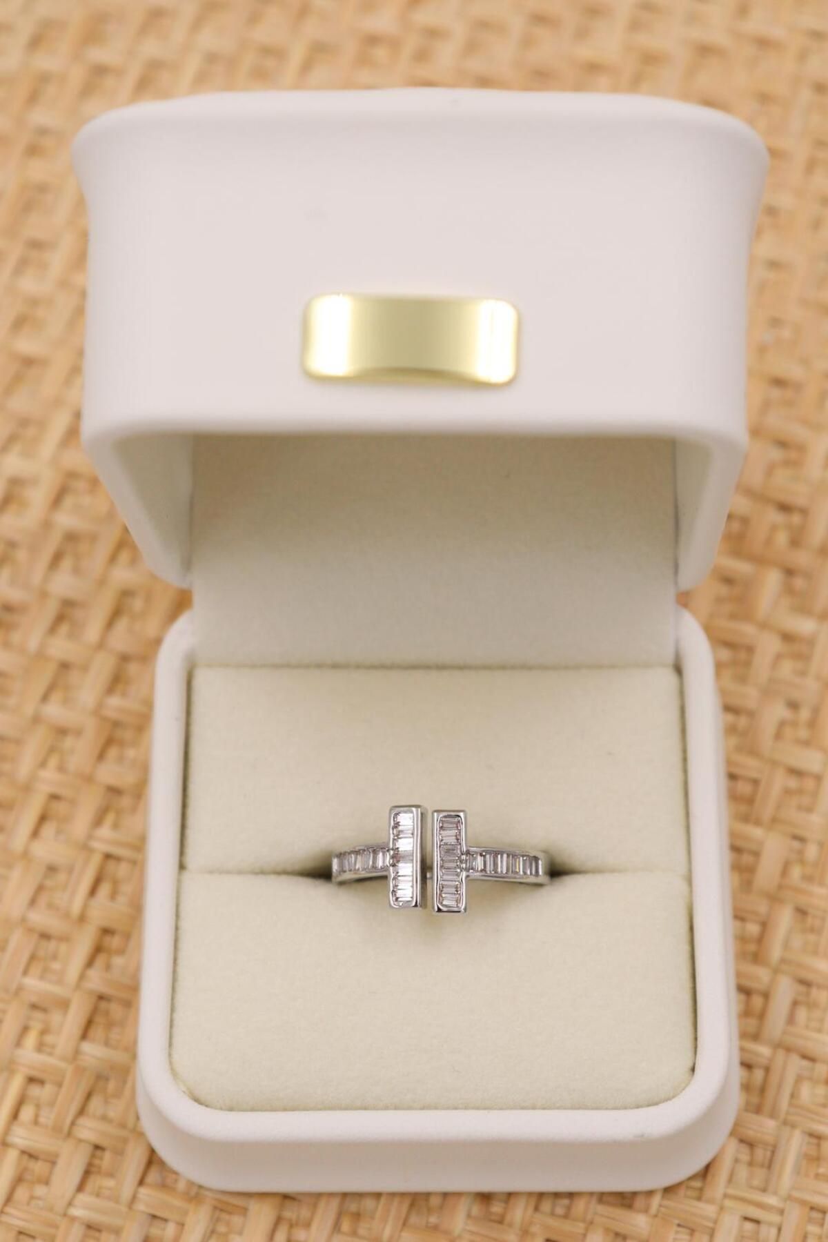 mercanjewelry Üstten Ayarlanabilir Zirkon Taşlı Silver Yüzük