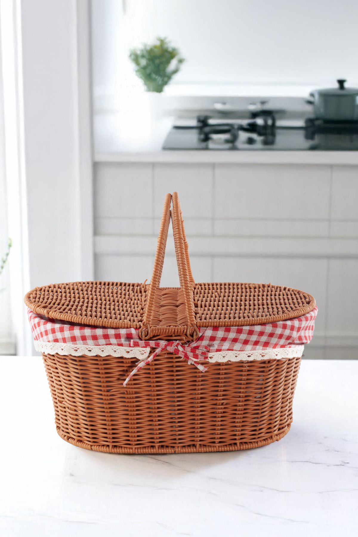 Vadi Oval Rattan Piknik Sepeti – Kapaklı, Kulplu, Ekoseli Kumaşlı, Şık Ve Dekoratif Tasarım