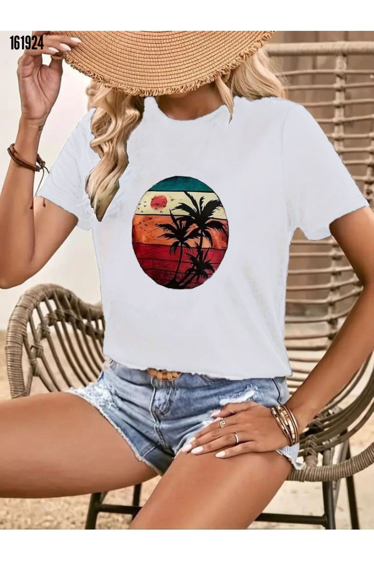 Modayakamoz Kadın Kısa Kollu Palmiye Baskılı Viskon T-shirt
