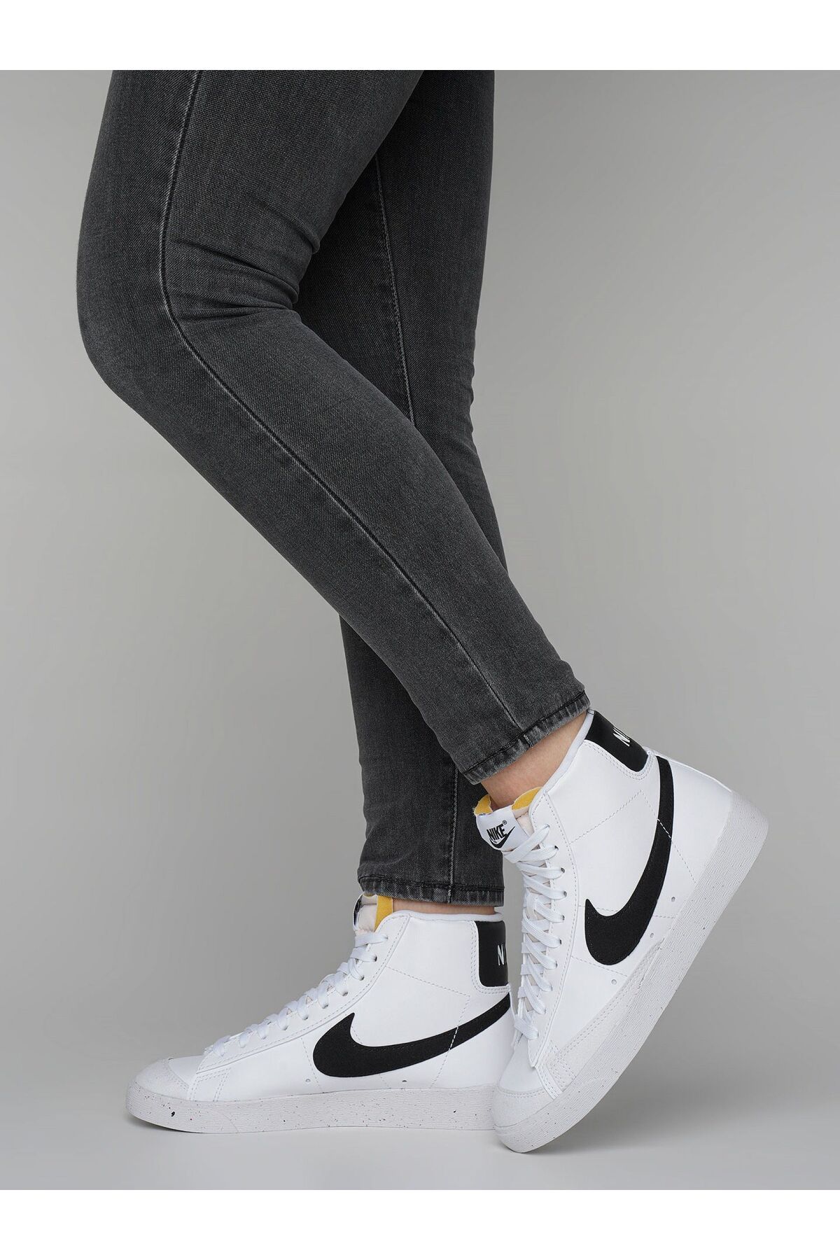Nike Blazer Mid '77 Siyah Sneaker Sportie