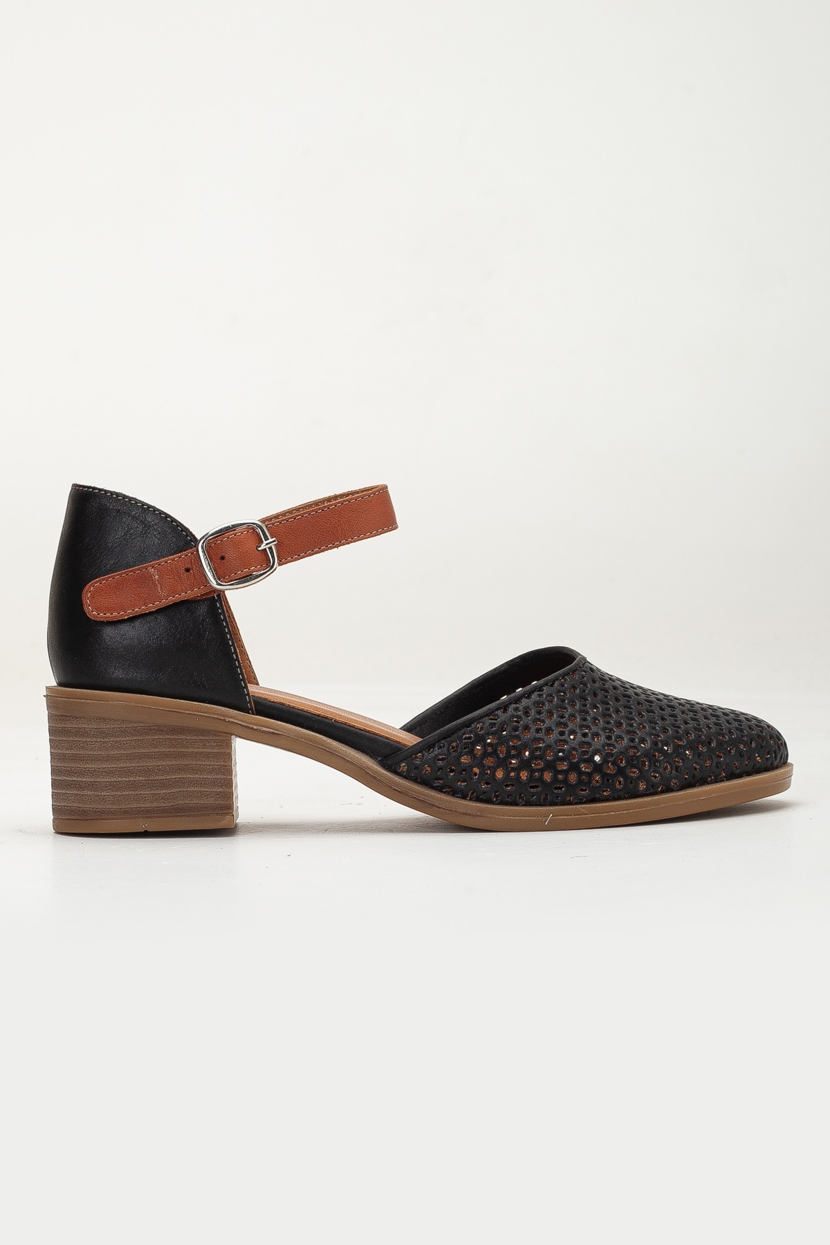 ANALİN SHOES  Kadın Hakiki Deri Burnu Kapalı Delikli Sandalet - Siyah - Görsel 4