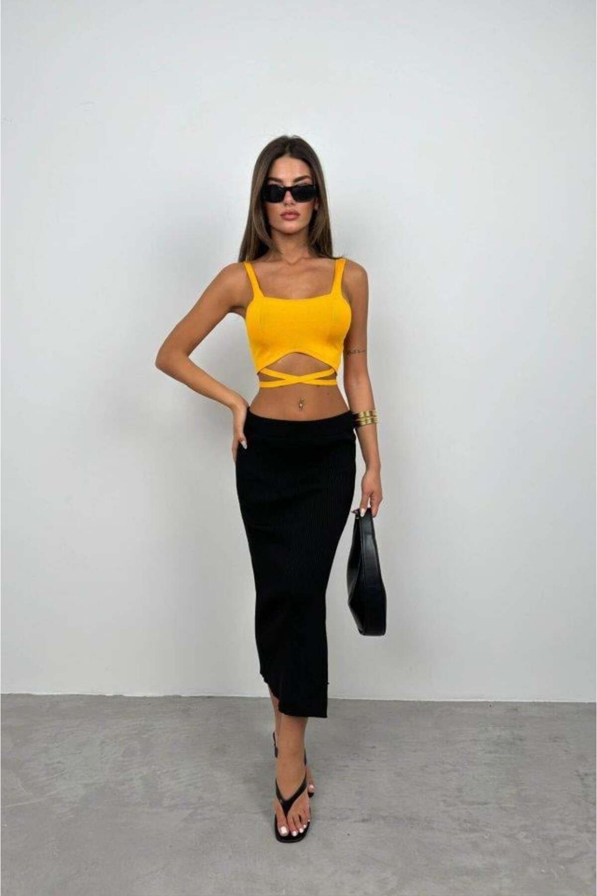 Inciqueen Bel Bağcıklı Crop Bluz