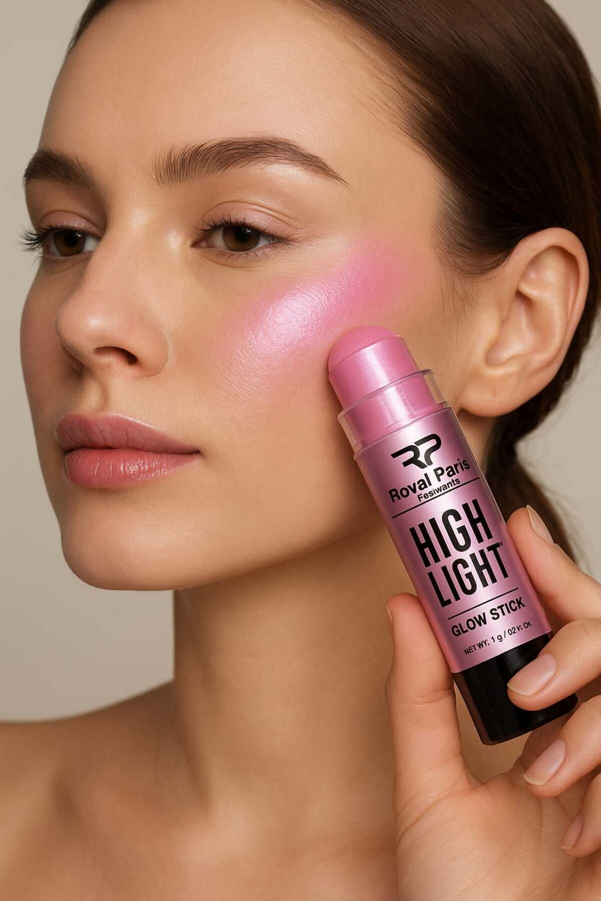 Qulaccia Yoğun Pigmentli Stick Aydınlatıcı Highlighter - ışıltılı Görünüm - NO: 04
