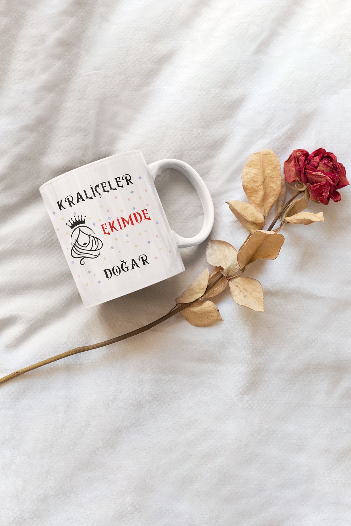 qoeuyl boutique Kraliçeler Bu Ayda Doğar Baskılı Doğum Günü Özel Gün Arkadaş, Sevgiliye Hediyelik Beyaz Kupa Bardak
