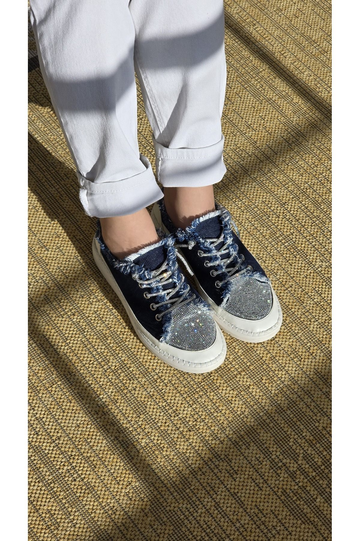Melinta Shoes Melinta Taşlı Düz Taban Kadın Kot Sneakers