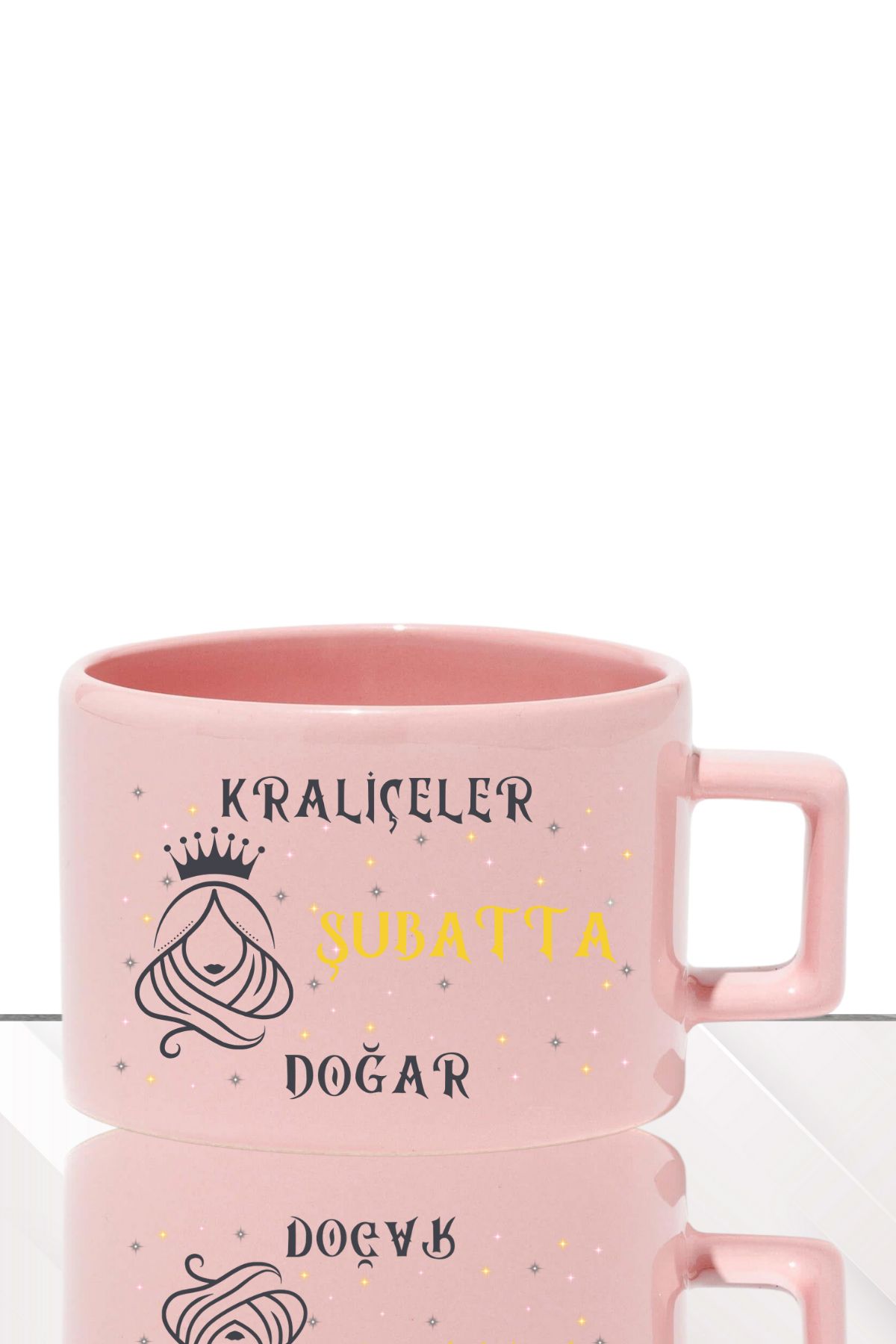 qoeuyl boutique Kraliçeler Bu Ayda Doğar Baskılı Hediyelik Dikdörtgen Kulplu Pastel Pembe Fincan / Kupa Bardak