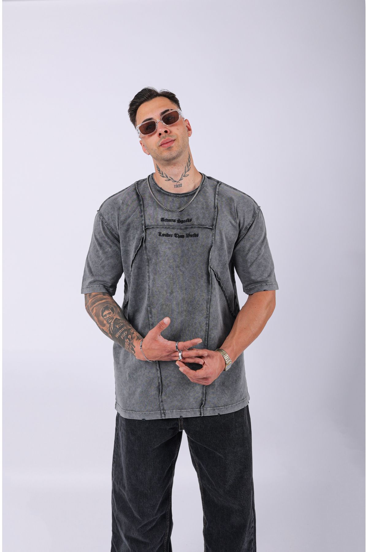 Lescho UNISEX NAKIŞLI ÖZEL YIKAMALI PARÇA DİKİŞLİ OVERSIZE T-SHIRT