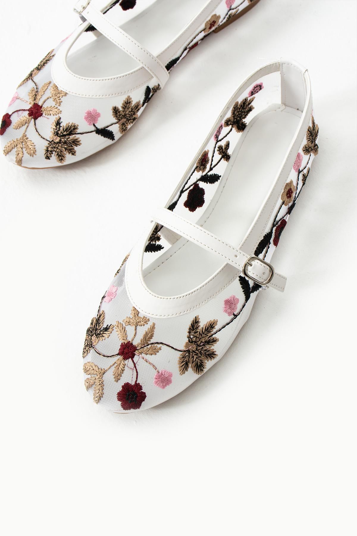 ELAIA SHOES Lilia Tül Kumaşlı Nakış İşlemeli Kadın Babet Beyaz