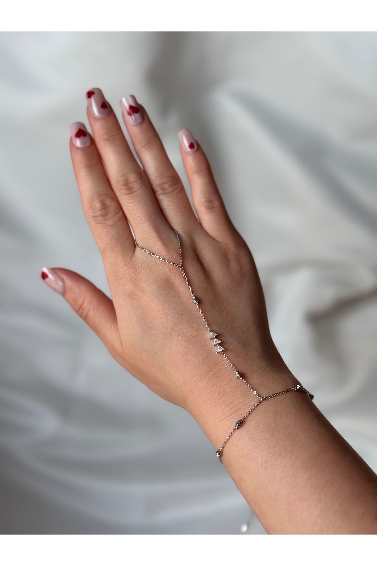 FASHİON JEWELRY Üçgen - Yön taşlı El zinciri -Şahmeran