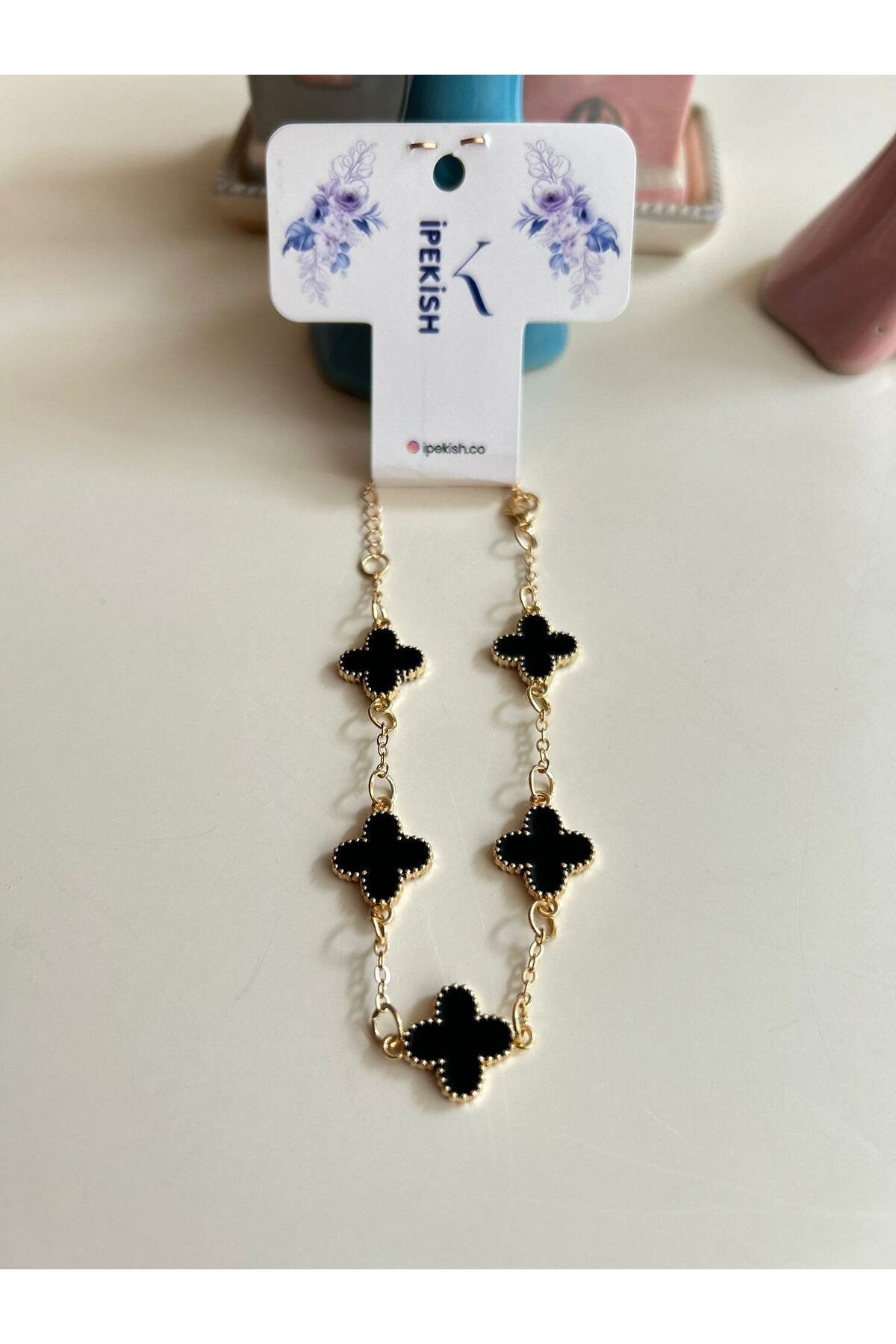 Cheecky Chic İpekish | Van Cleef İlhamlı Gold & Siyah Bileklik – Ayarlanabilir, Şık ve Zarif Kadın Aksesuarı