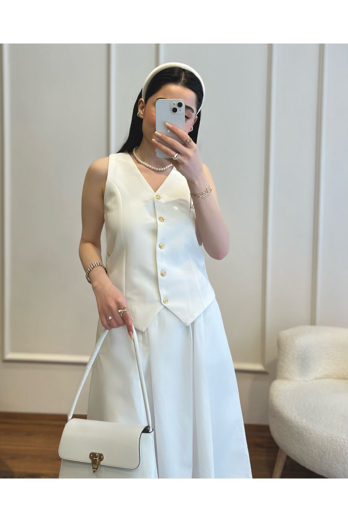 Zims Butik Gold Düğme Detaylı Yelek Beyaz
