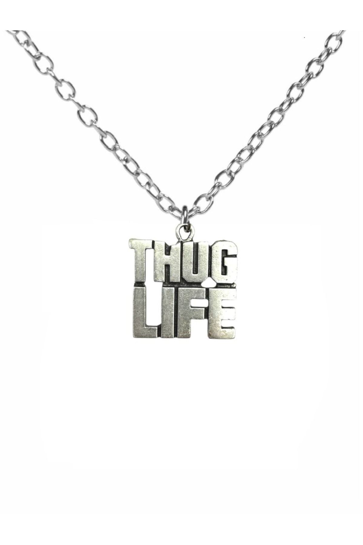 Herşey Nota Thug Life Yazılı Metal Kolye – 60 cm Zincirli | Gümüş Renk Unisex Hip-Hop & Sokak Tarzı Aksesuar