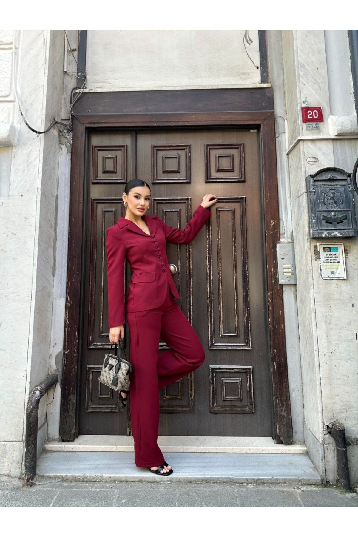 Castivo Fashion Klasik Yaka Düğme Detaylı 2’li Kadın Takım