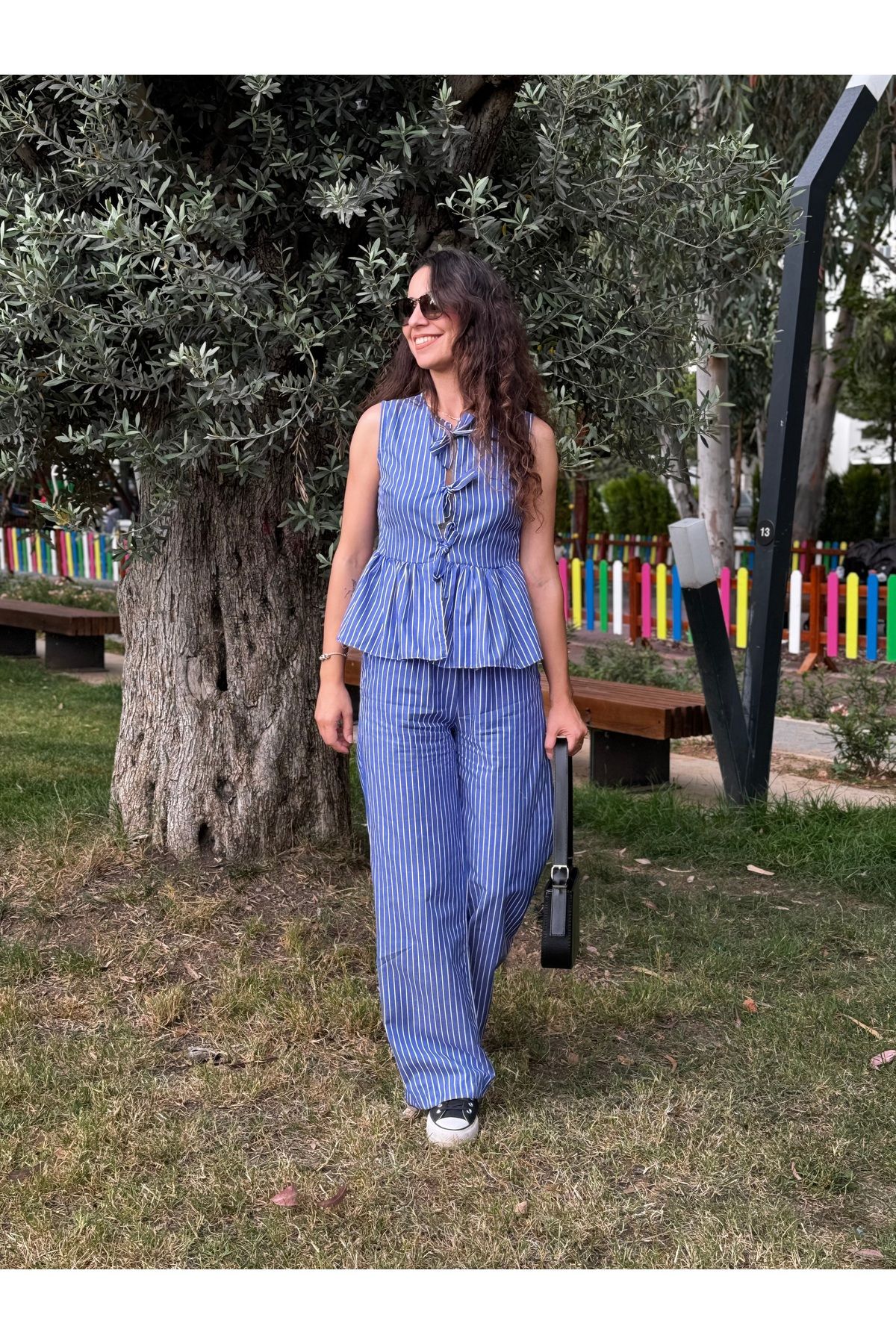 Butik Merve Sarıkaya Bağlama Detaylı Çizgili Alt Üst Takım - Bluzun Kalıbı Dardır