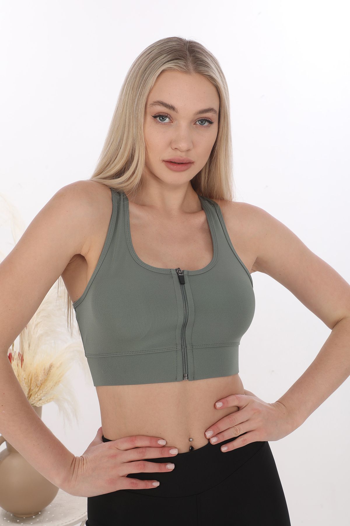 inkasole Önü Fermuarlı Sporcu Crop Büstiyer 5860 Çağla Yeşili