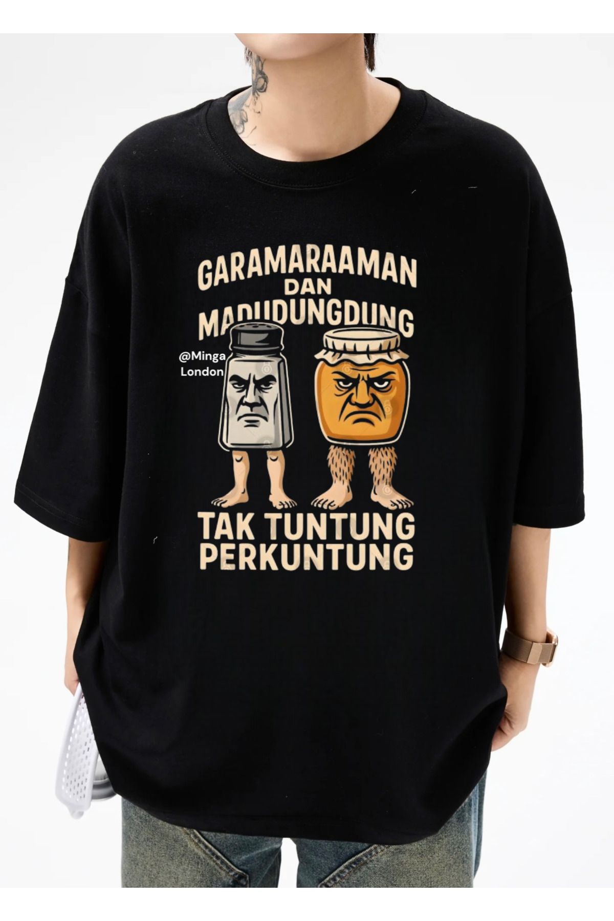 Minga London Siyah Tung Tung Yazılı Ön Baskılı Oversize Tshirt -Minga London