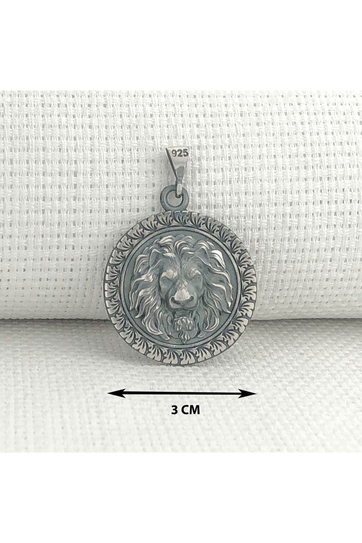 MODA925 925 Ayar Gümüş Aslan Kabartmalı Gümüş Kolye Ucu