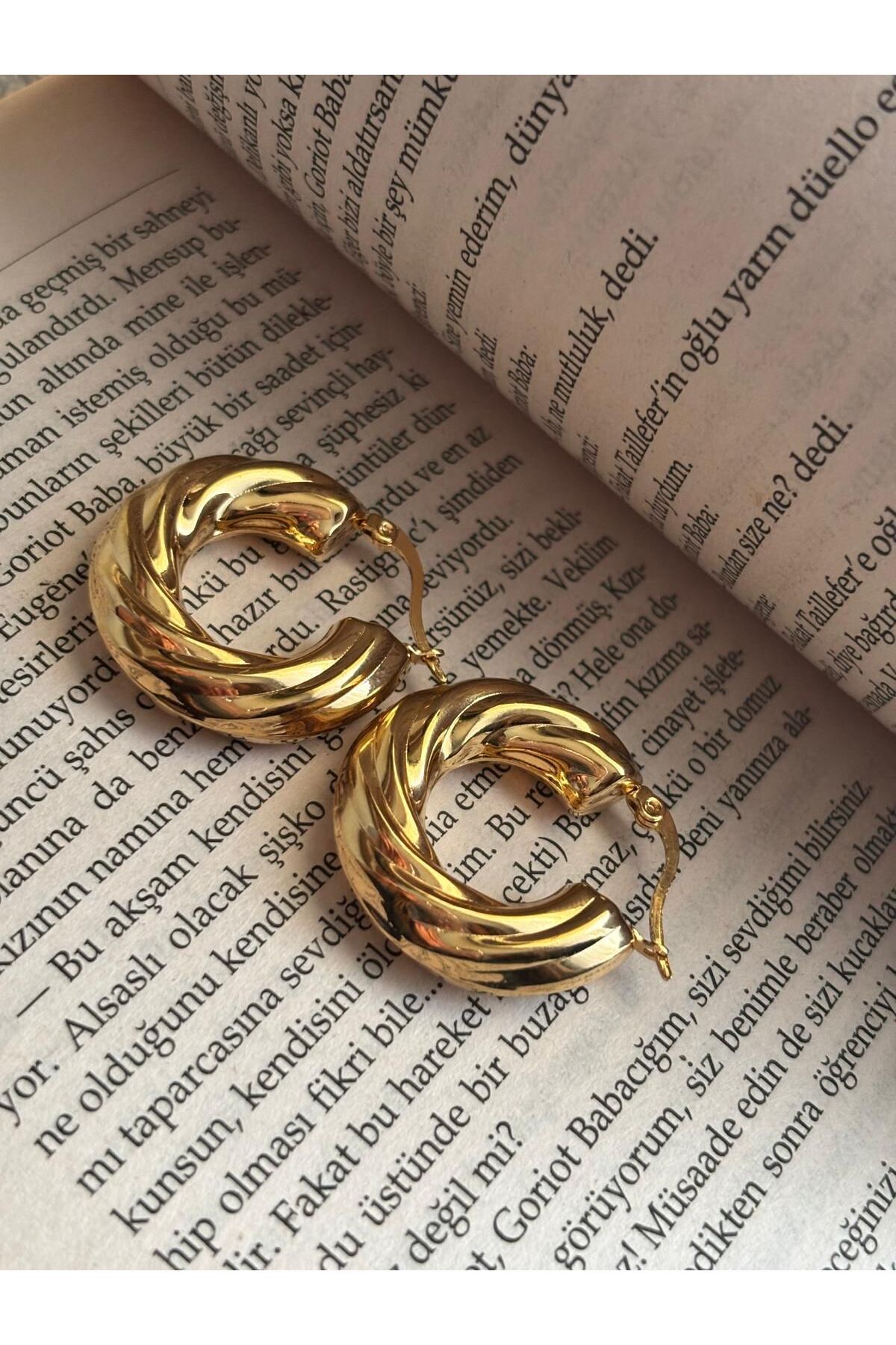 Bellamy Jewelry Kalın Burgu Halka Küpe - Gold