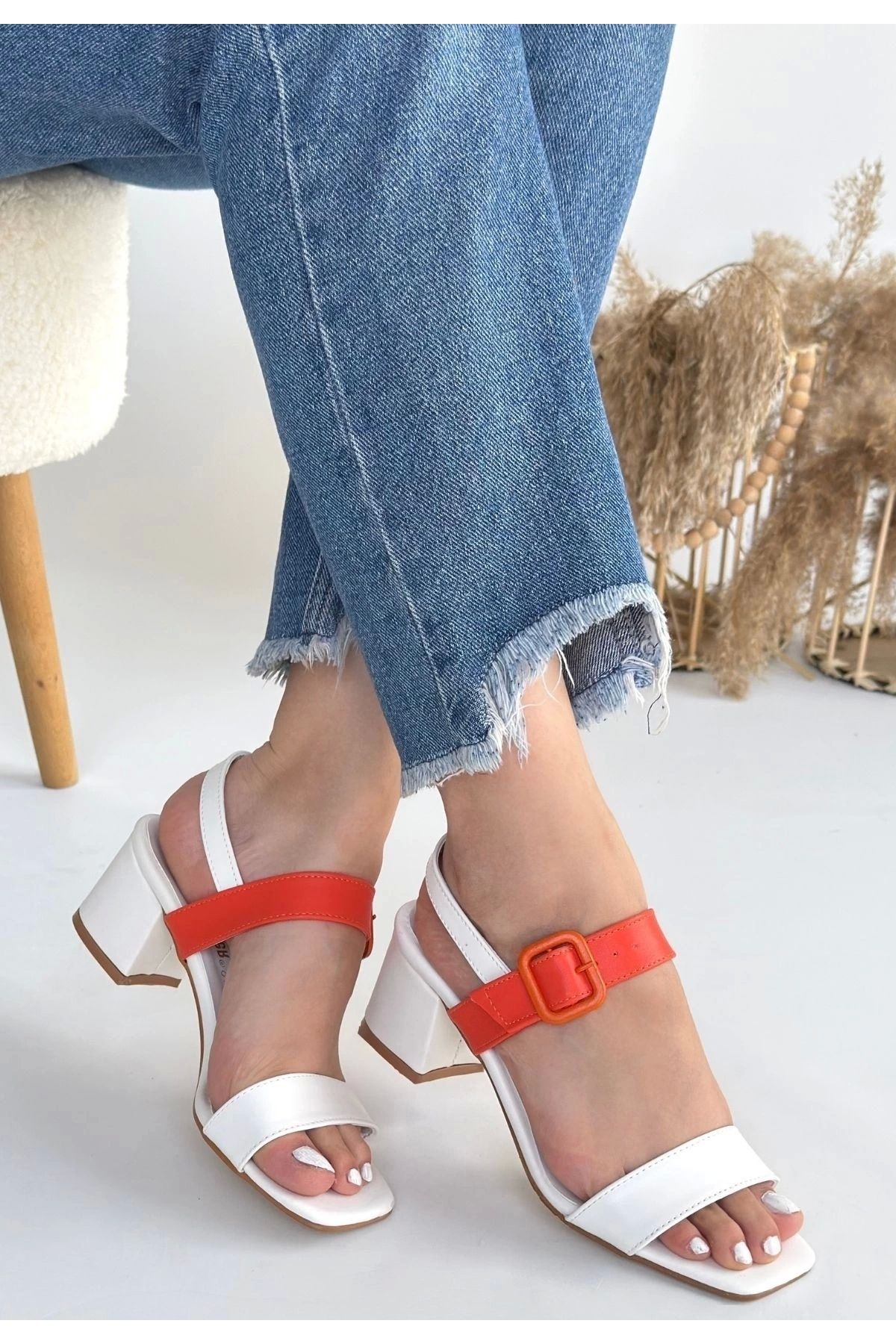 ufukmoda Year Beyaz Cilt Turuncu Detaylı Beyaz Topuklu Ayakkabı