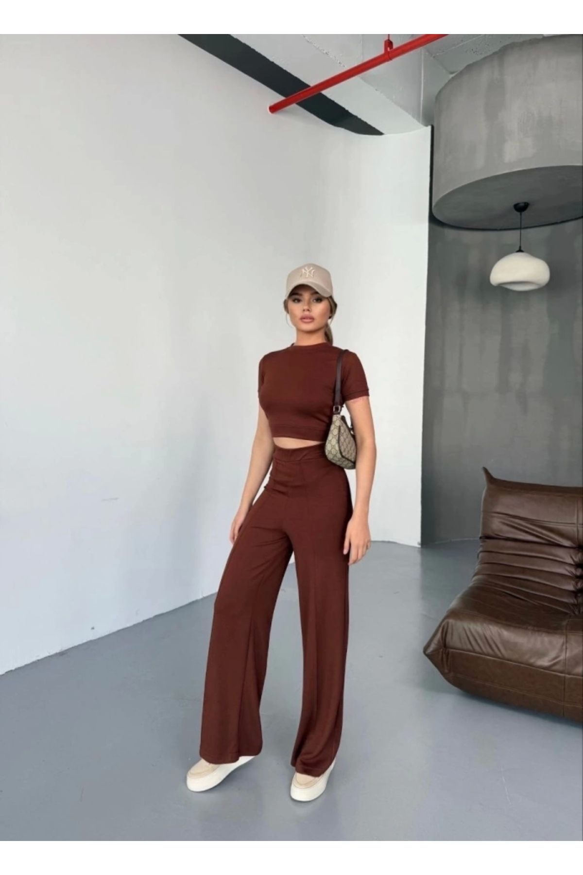 nedo7 Osy Modal Yumuşak Dokulu Kumaş Kısa Kollu Crop Rahat Pantalon Ikili Takım - Kahverengi
