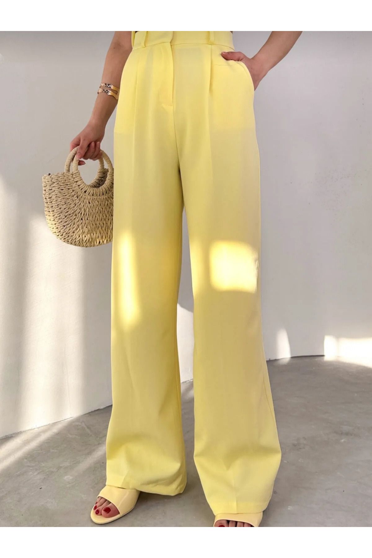 MODA Beyaz Pileli Kadın Palazzo Pantolon