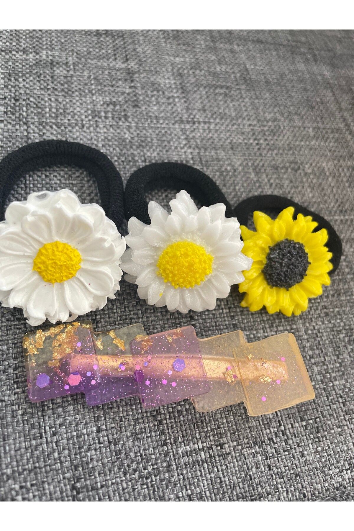 VokaAccessories Epoxy Çiçekli saç aksesuar seti:3 lastıkli toka ve 1 klips