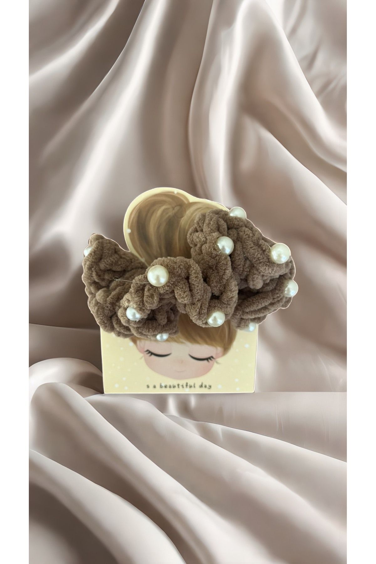 VokaAccessories İnci Yumuşak Velvet Saç Lastigi -Renki ve Şık topuz aksesuar
