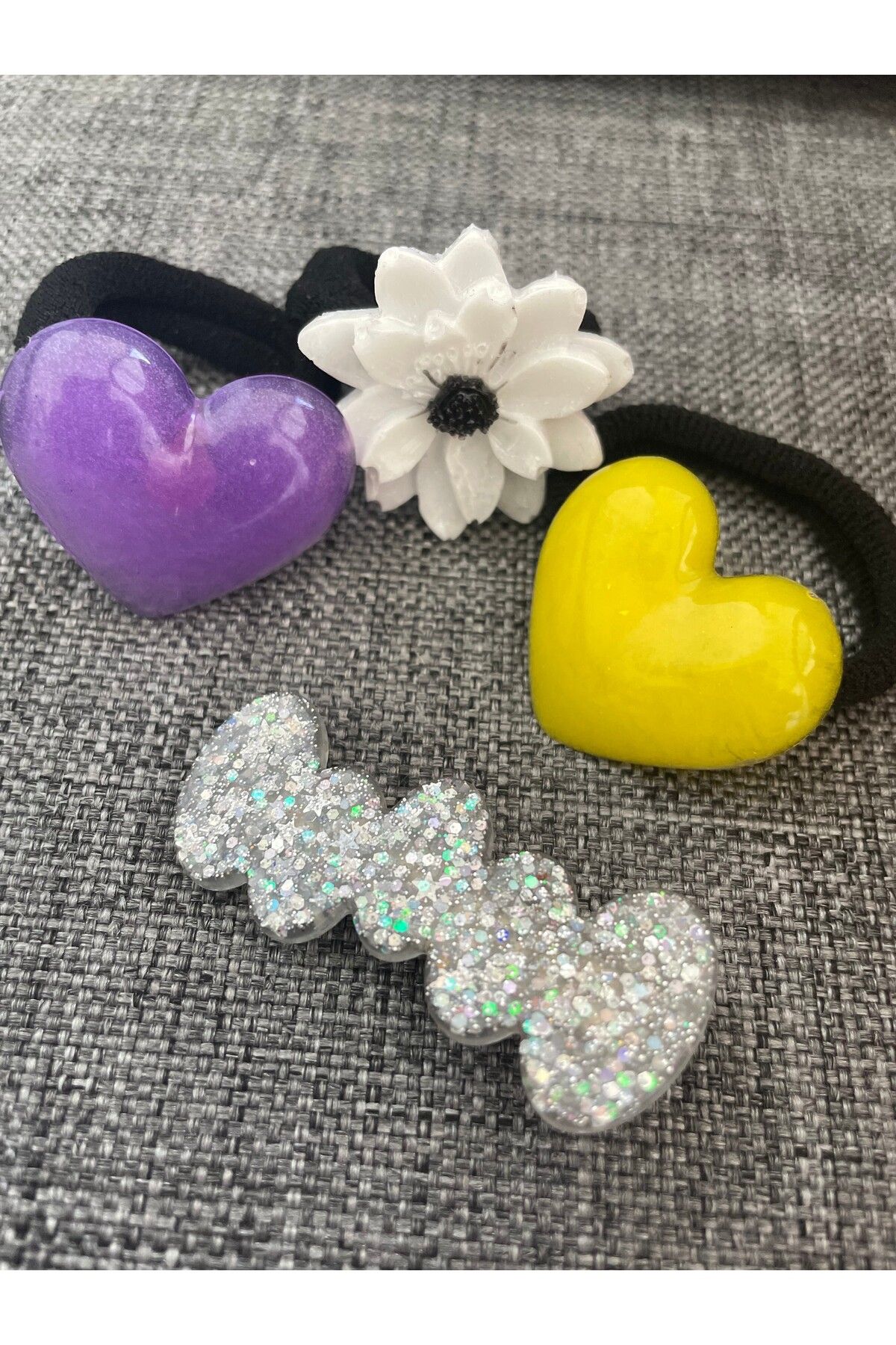 VokaAccessories Epoxy Çiçekli saç aksesuar seti:3 lastıkli toka ve 1 klips