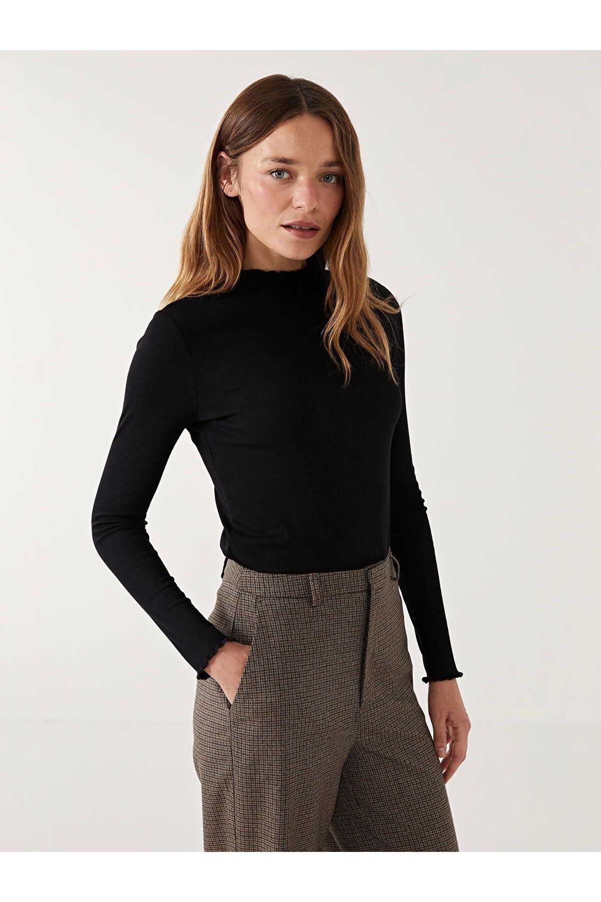 LC Waikiki LCW Modest Siyah Dik Yaka Kadın Body